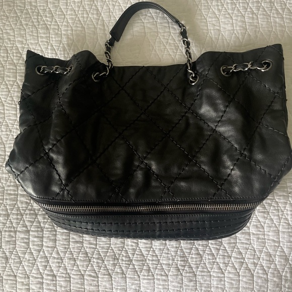 Chanel Black Quilted Leather Bag - Picture 6 of 7